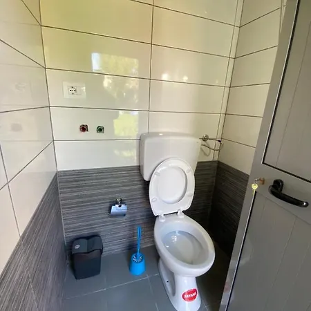 The Hood & Day Tours * Shkodër