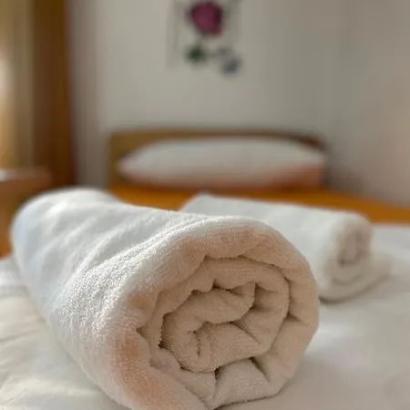 The Hood & Day Tours Vandrerhjem Shkodër