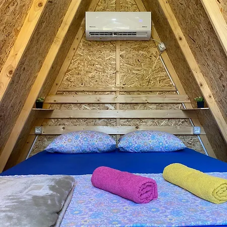 Vandrerhjem The Hood & Day Tours Shkodër