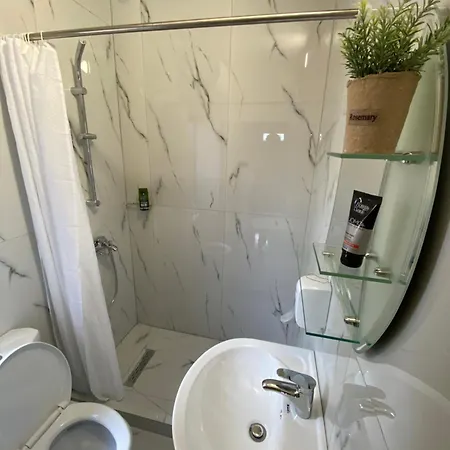 The Hood & Day Tours * Shkodër