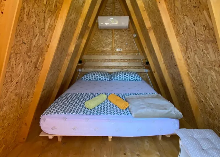 The Hood & Day Tours