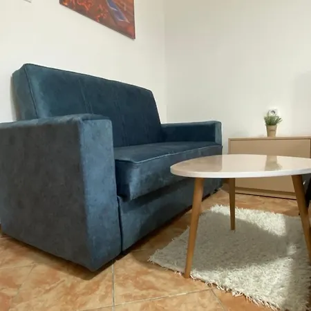 The Hood - Backpackers * Shkoder