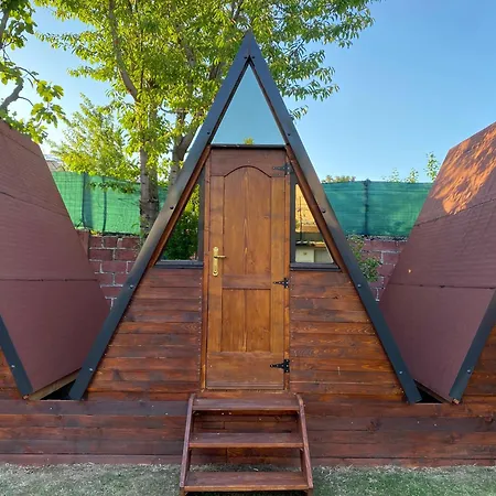 Albergue The Hood & Day Tours *