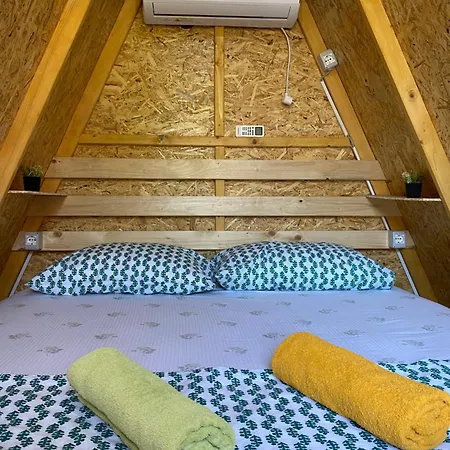 Hostel The Hood & Day Tours Shkodra