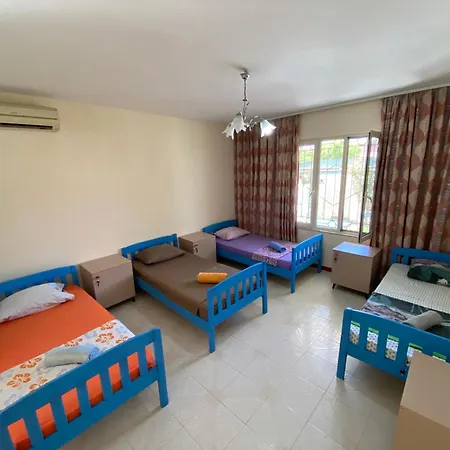 The Hood & Day Tours *