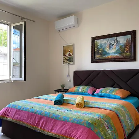 The Hood & Day Tours * Shkoder