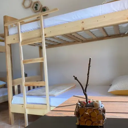 Hostel The Hood & Day Tours Shkoder