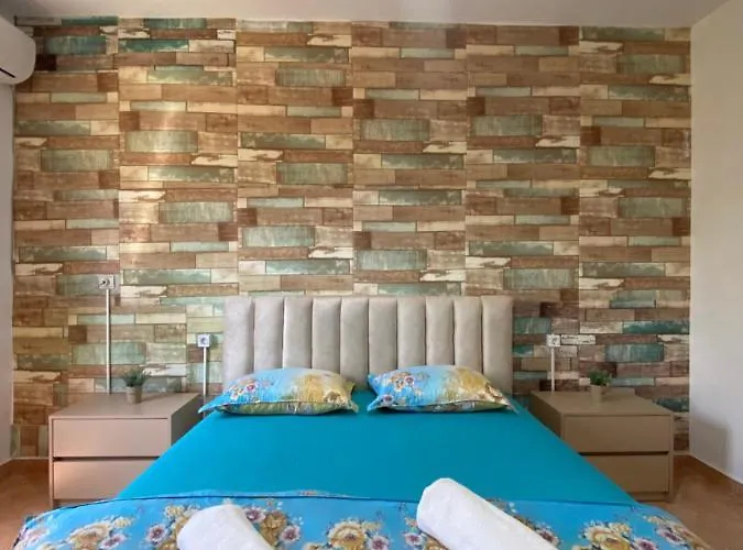 The Hood & Day Tours Shkodër